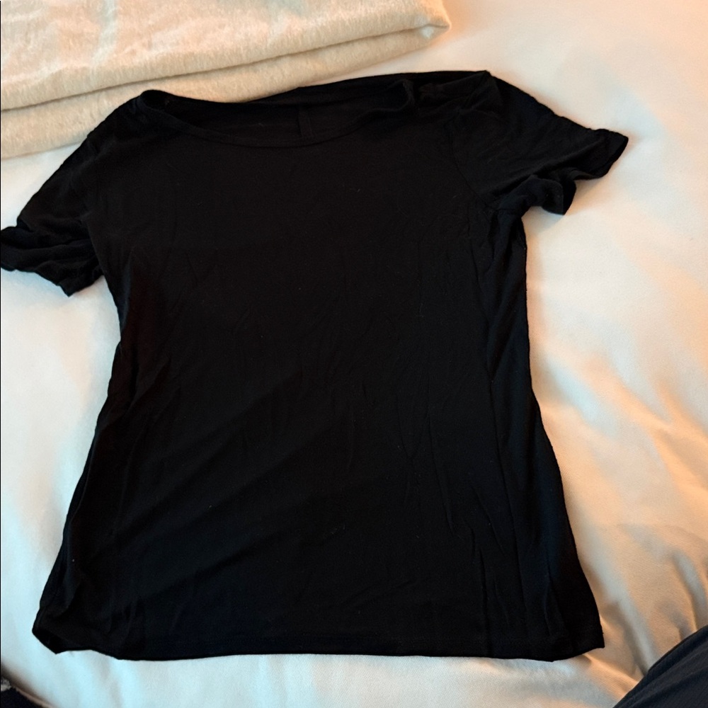 GAP Black Short Sleeve Women's Tee